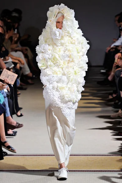 Look 29